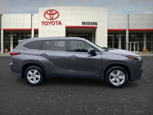 2022 Toyota Highlander Hybrid LE