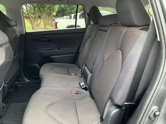 2022 Toyota Highlander Hybrid LE