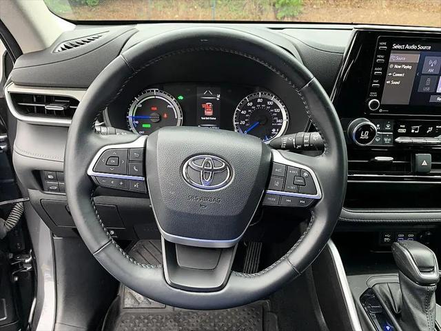 2022 Toyota Highlander Hybrid LE