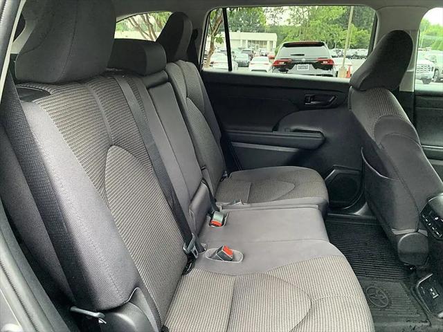 2022 Toyota Highlander Hybrid LE