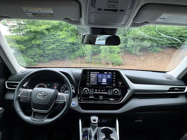 2022 Toyota Highlander Hybrid LE