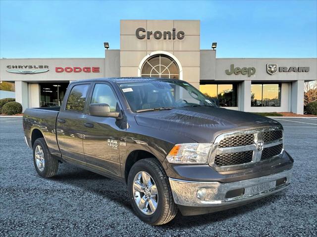 2024 RAM Ram 1500 Classic RAM 1500 CLASSIC TRADESMAN CREW CAB 4X4 64 BOX