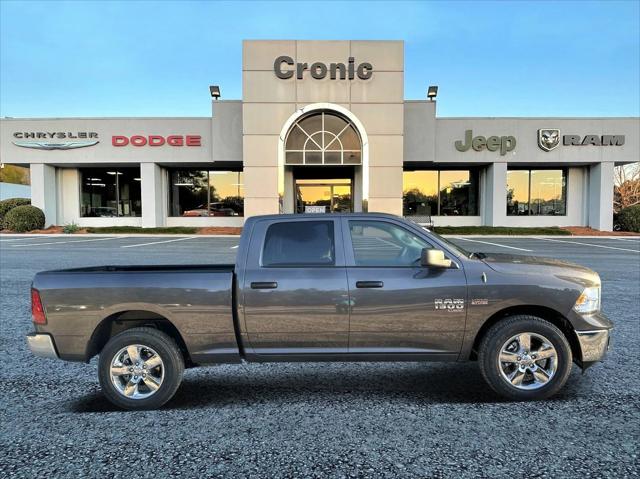 2024 RAM Ram 1500 Classic RAM 1500 CLASSIC TRADESMAN CREW CAB 4X4 64 BOX