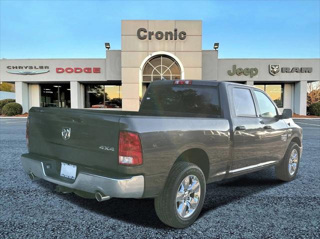 2024 RAM Ram 1500 Classic RAM 1500 CLASSIC TRADESMAN CREW CAB 4X4 64 BOX