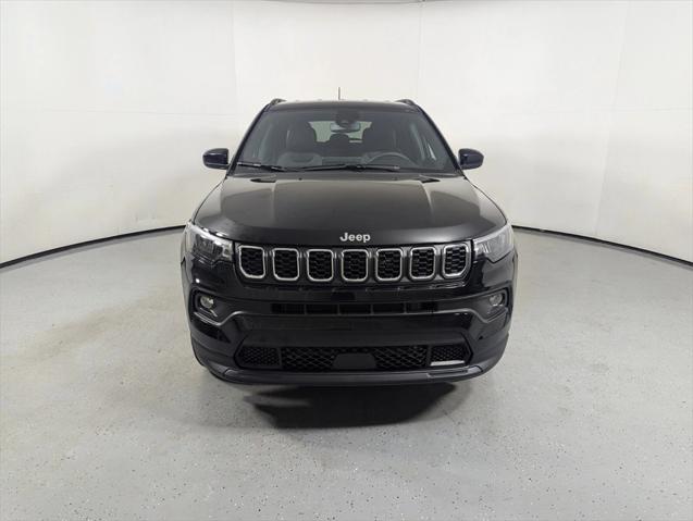 2024 Jeep Compass COMPASS LATITUDE 4X4