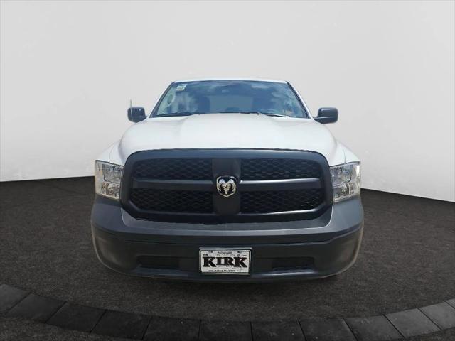 2024 RAM Ram 1500 Classic RAM 1500 CLASSIC TRADESMAN QUAD CAB 4X4 64 BOX