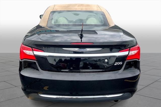 2013 Chrysler 200 Touring