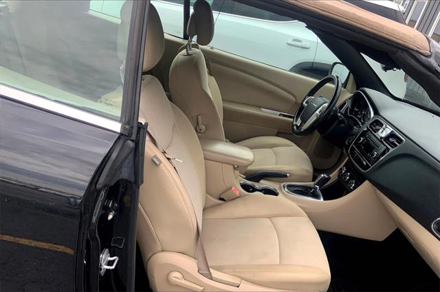 2013 Chrysler 200 Touring