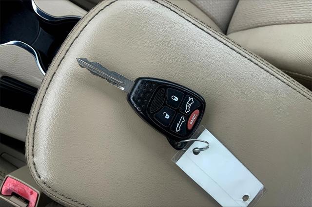2013 Chrysler 200 Touring