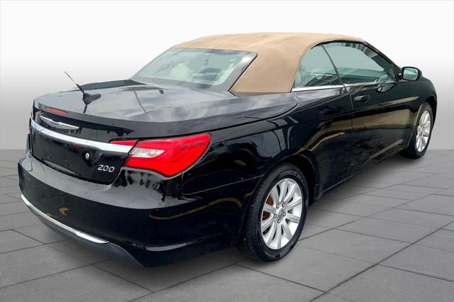 2013 Chrysler 200 Touring