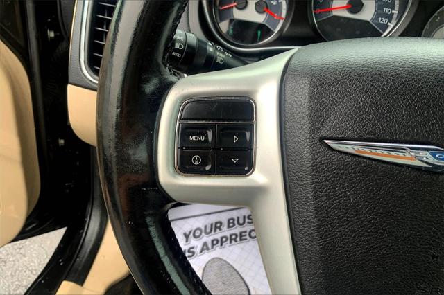 2013 Chrysler 200 Touring