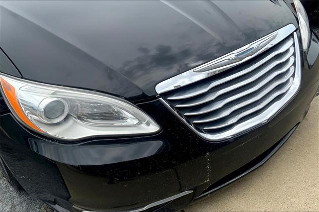 2013 Chrysler 200 Touring