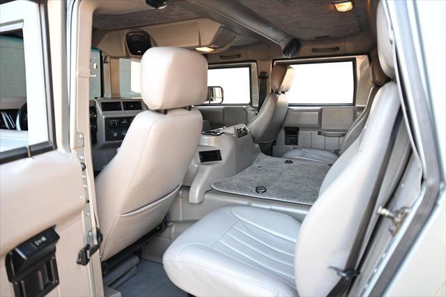 2000 AM General Hummer Base