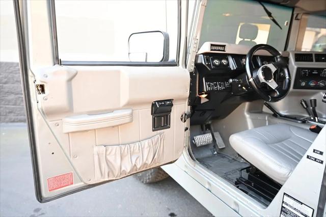 2000 AM General Hummer Base