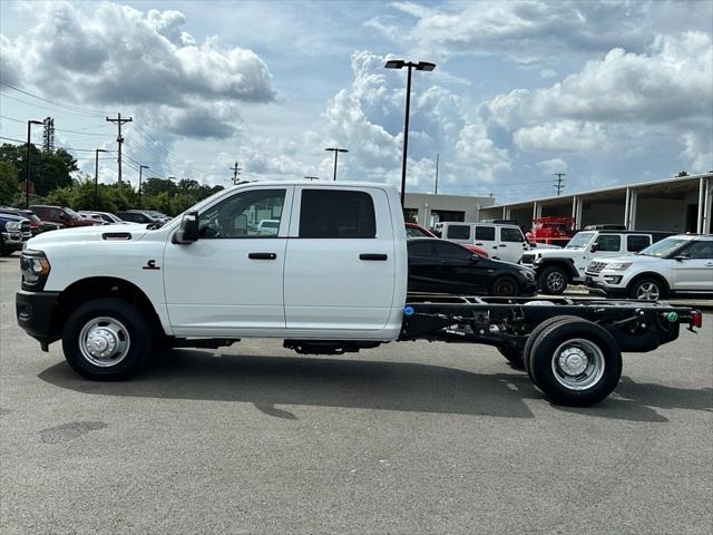 2024 RAM Ram 3500 Chassis Cab RAM 3500 TRADESMAN CREW CAB CHASSIS 4X4 60 CA