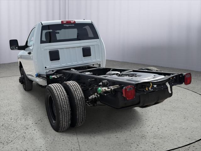2024 RAM Ram 3500 Chassis Cab RAM 3500 TRADESMAN CHASSIS REGULAR CAB 4X4 60 CA 2024 RAM Ram 3500 Chassis Cab RAM 3500 TRADESMAN CHASSIS REGULAR CAB 4X4 60 CA