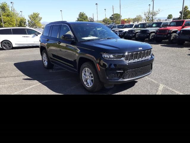 2024 Jeep Grand Cherokee GRAND CHEROKEE LAREDO X 4X4