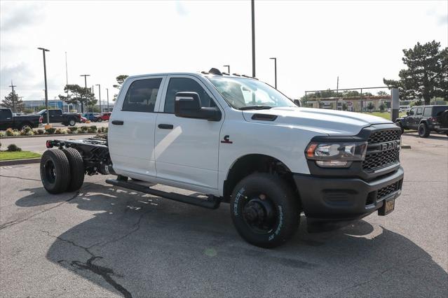 2024 RAM Ram 3500 Chassis Cab RAM 3500 TRADESMAN CREW CAB CHASSIS 4X4 60 CA