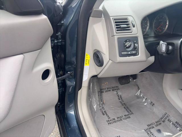 2005 Volvo V50 2.4i 4dr Sport Wagon