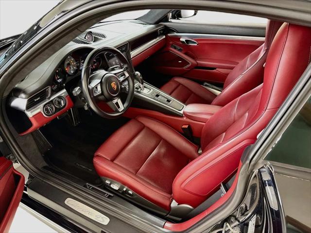 2017 Porsche 911 Carrera 4S