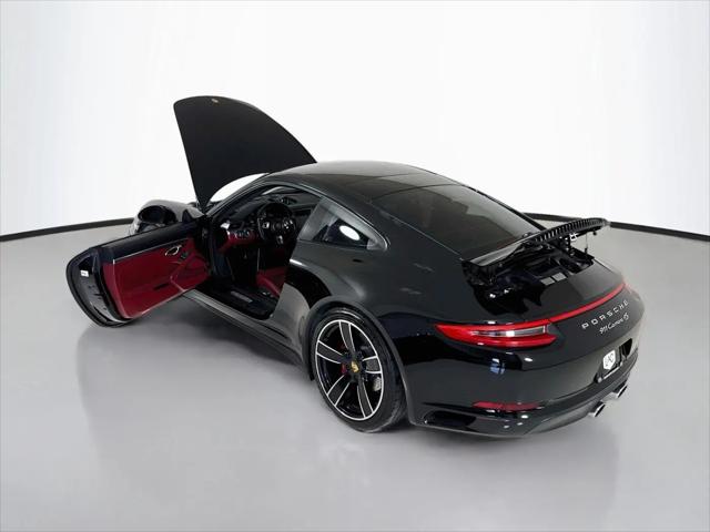 2017 Porsche 911 Carrera 4S