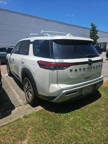 2023 Nissan Pathfinder SL FWD