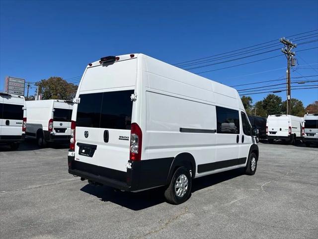 2024 RAM Ram ProMaster RAM PROMASTER 3500 SLT CARGO VAN SUPER HIGH ROOF 159 WB EXT