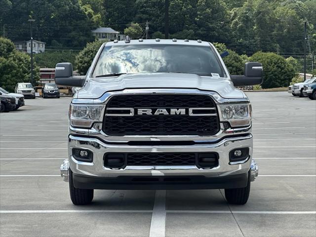 2024 RAM Ram 3500 Chassis Cab RAM 3500 TRADESMAN CREW CAB CHASSIS 4X4 60 CA