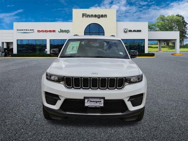 2024 Jeep Grand Cherokee GRAND CHEROKEE LAREDO X 4X4