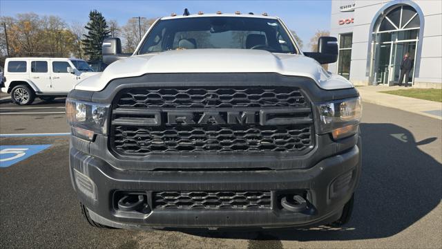 2024 RAM Ram 5500 Chassis Cab RAM 5500 TRADESMAN CHASSIS REGULAR CAB 4X4 60 CA