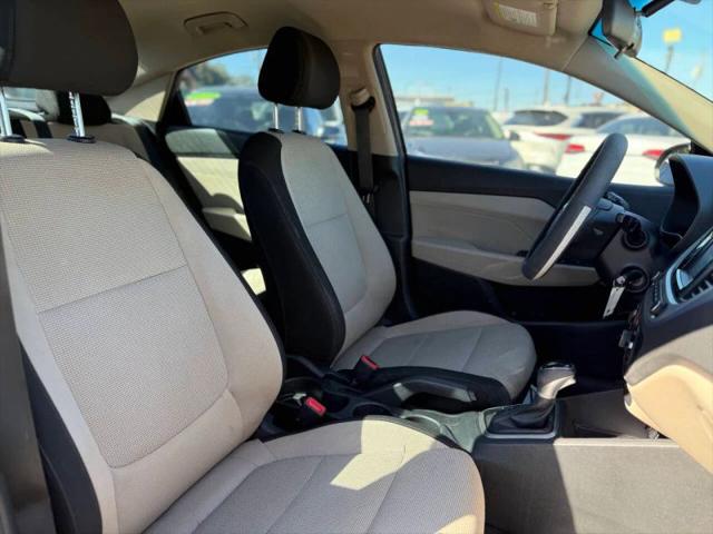 2019 Hyundai Accent SE