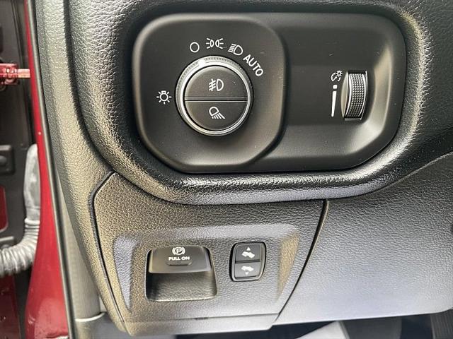 2021 Ram 1500 Big Horn Crew Cab 4x4 5'7" Box