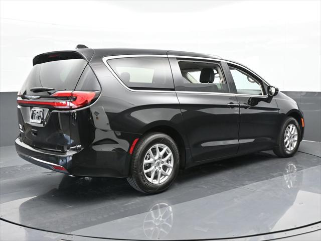 2024 Chrysler Pacifica PACIFICA TOURING L