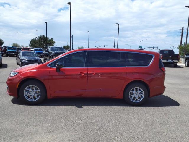 2024 Chrysler Pacifica PACIFICA TOURING L