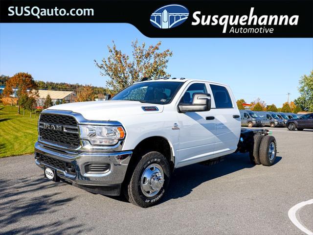 2024 RAM Ram 3500 Chassis Cab RAM 3500 TRADESMAN CREW CAB CHASSIS 4X4 60 CA