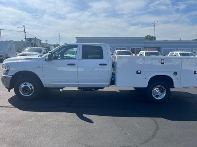 2024 RAM Ram 3500 Chassis Cab RAM 3500 TRADESMAN CREW CAB CHASSIS 4X4 60 CA