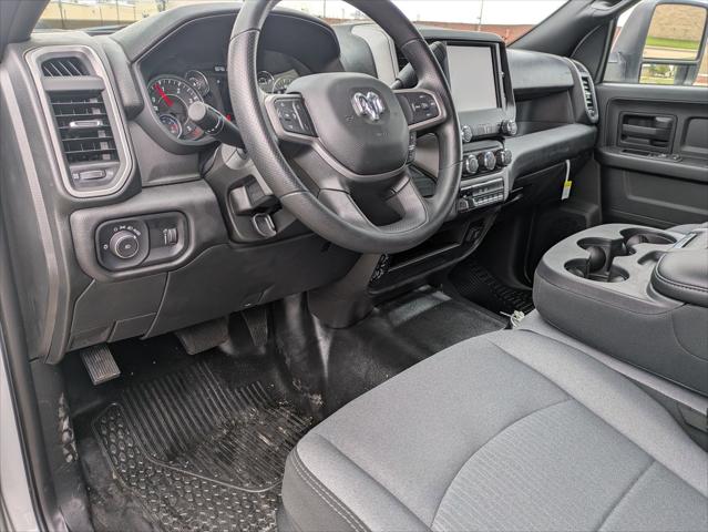 2024 RAM Ram 5500 Chassis Cab RAM 5500 TRADESMAN CHASSIS CREW CAB 4X4 84 CA