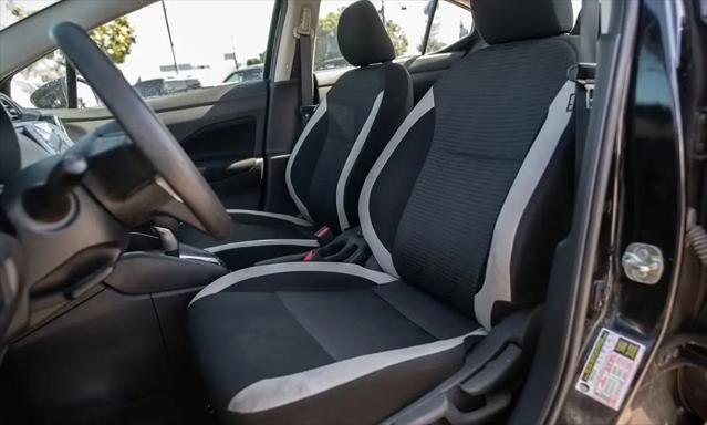 2021 Nissan Versa SV Xtronic CVT