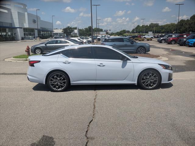 2023 Nissan Altima SR VC-Turbo FWD