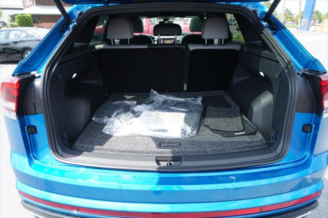 2024 Volkswagen Atlas Cross Sport 2.0T SEL R-Line