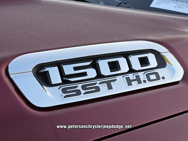 2025 RAM Ram 1500 RAM 1500 LIMITED CREW CAB 4X4 57 BOX