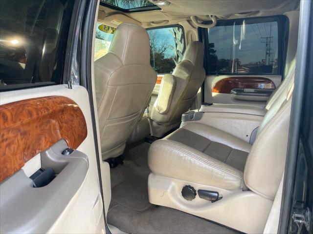 2003 Ford F-250 Lariat 4dr SuperCab 4WD SB