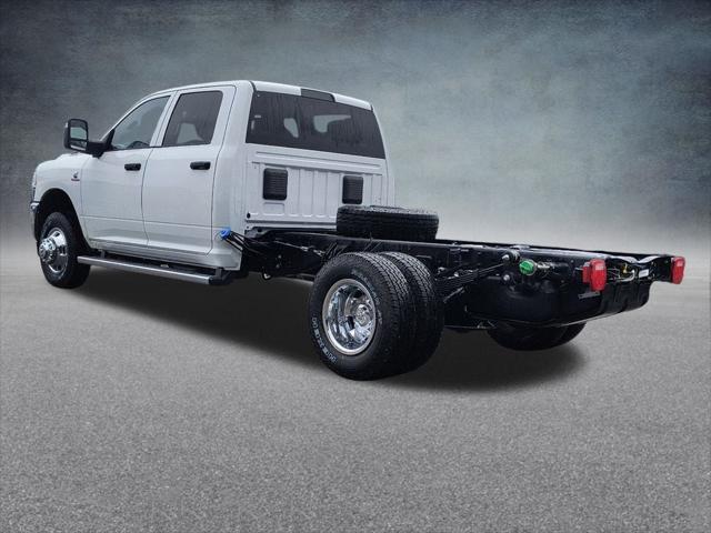 2024 RAM Ram 3500 Chassis Cab RAM 3500 TRADESMAN CREW CAB CHASSIS 4X4 60 CA