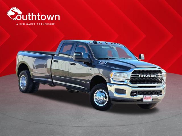 2024 RAM Ram 3500 RAM 3500 TRADESMAN CREW CAB 4X4 8 BOX