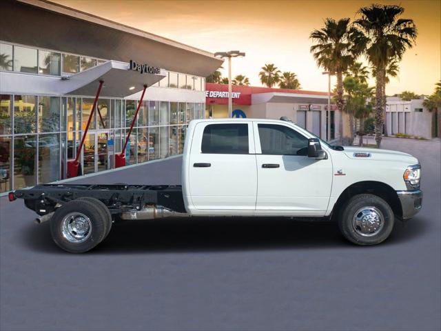 2024 RAM Ram 3500 Chassis Cab RAM 3500 TRADESMAN CREW CAB CHASSIS 4X4 60 CA