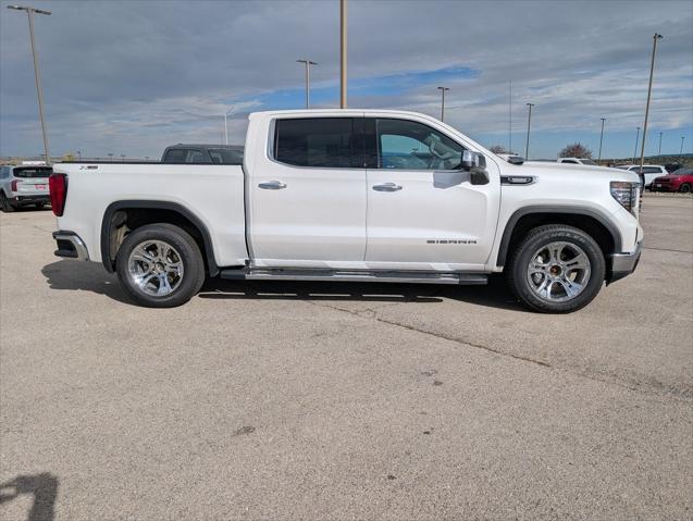 2022 GMC Sierra 1500 4WD Crew Cab Short Box SLT 2022 GMC Sierra 1500 4WD Crew Cab Short Box SLT