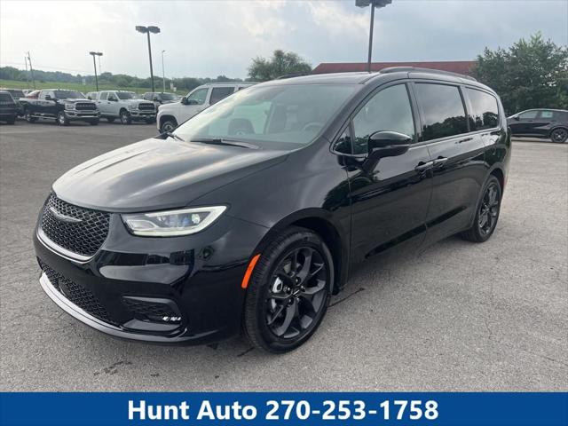 2024 Chrysler Pacifica PACIFICA LIMITED