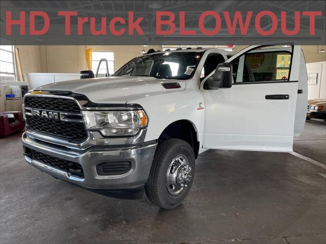 2024 RAM Ram 3500 RAM 3500 TRADESMAN CREW CAB 4X4 8 BOX