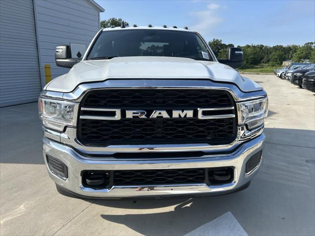 2024 RAM Ram 3500 Chassis Cab RAM 3500 TRADESMAN CREW CAB CHASSIS 4X4 60 CA