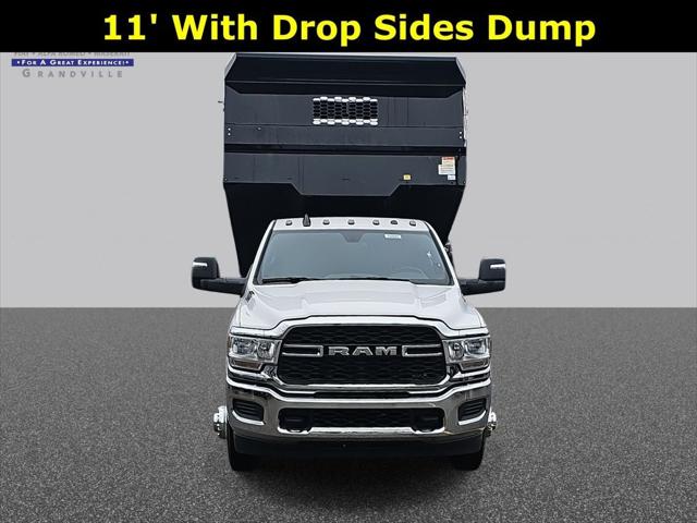 2024 RAM Ram 3500 Chassis Cab RAM 3500 TRADESMAN CHASSIS REGULAR CAB 4X4 84 CA 2024 RAM Ram 3500 Chassis Cab RAM 3500 TRADESMAN CHASSIS REGULAR CAB 4X4 84 CA